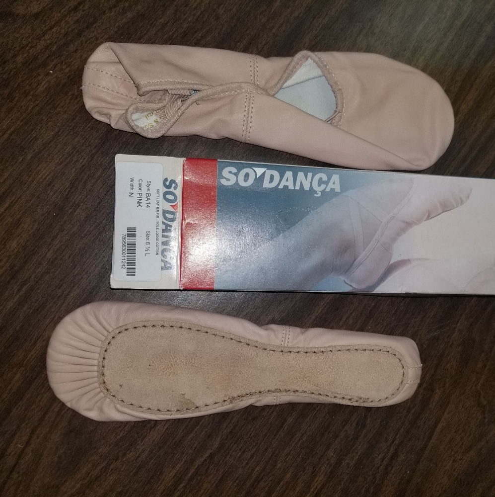 So Danca ballet slippers